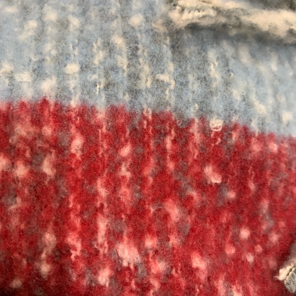 Color block scarf. NWT - Picture 3 of 3